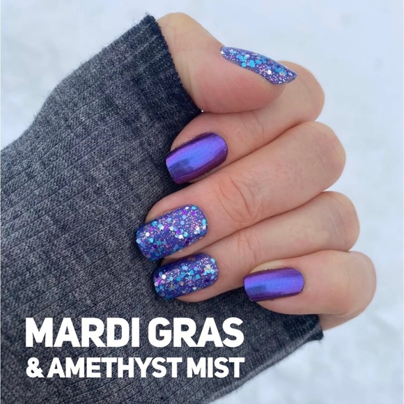 Color Street | Amethyst M ist a shimmery violet to indigo duochrome - Picture 3 of 13